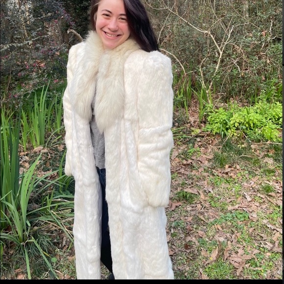 Beautiful rabbit fur coat with fox collar - Picture 3 of 16